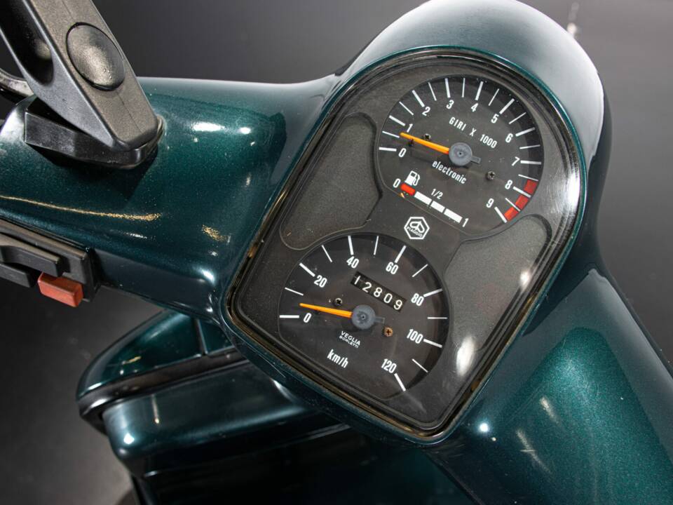 Bild 16/50 von Piaggio Vespa Cosa 150 (1990)