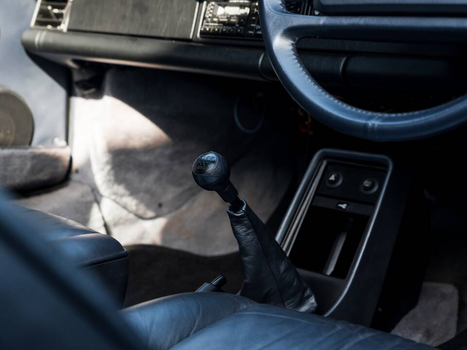 Bild 42/58 von Porsche 911 Carrera 3.2 (WTL) (1988)