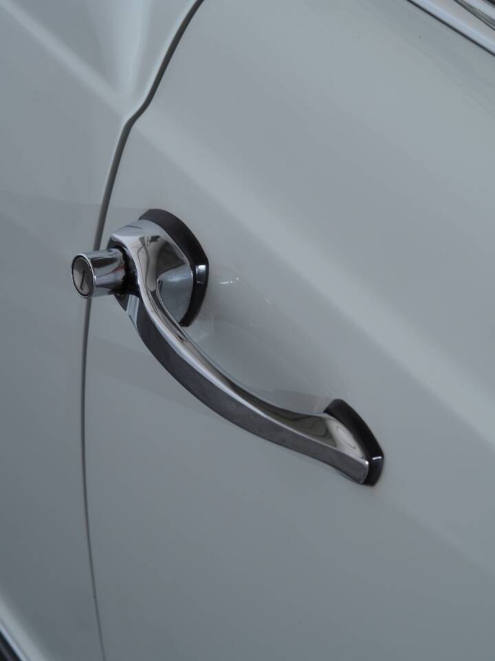Afbeelding 13/57 van Mercedes-Benz 280 SL (1969)