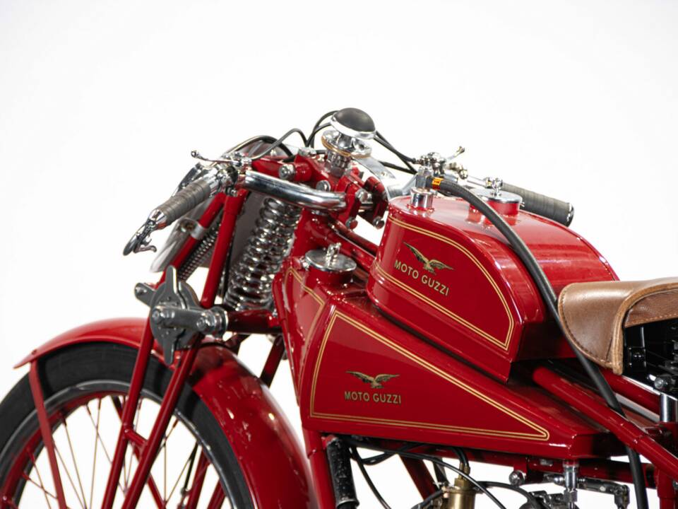 Immagine 19/50 di Moto Guzzi 250 SS (1930)