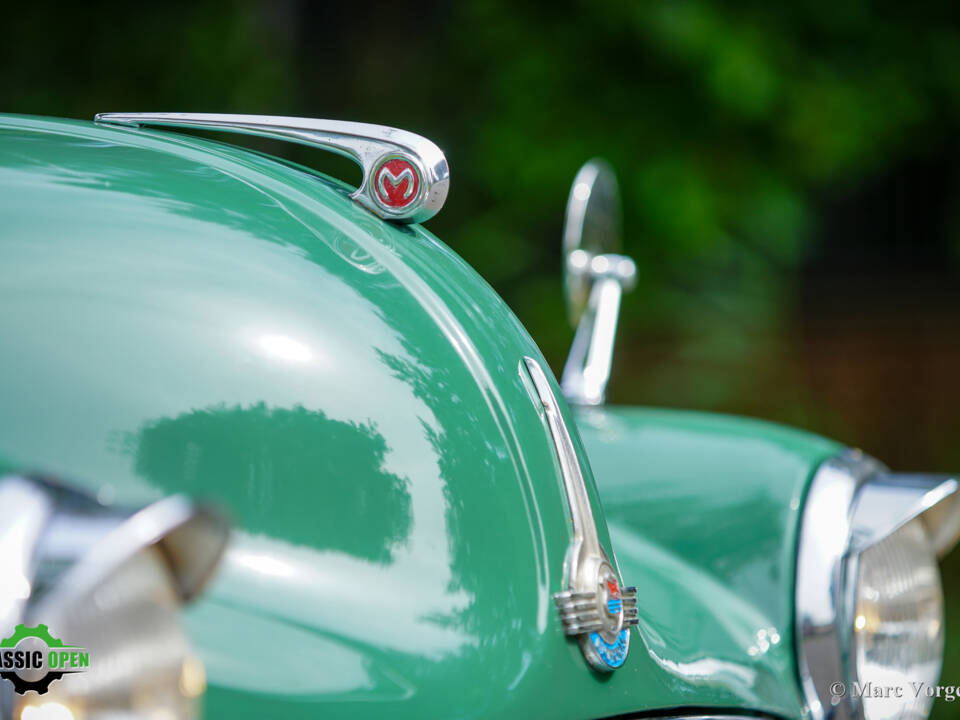 Image 29/43 of Morris Minor 1000 Traveller (1965)
