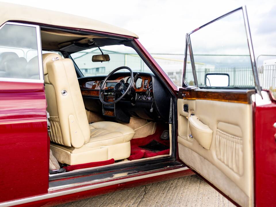 Afbeelding 9/50 van Rolls-Royce Corniche I (1982)