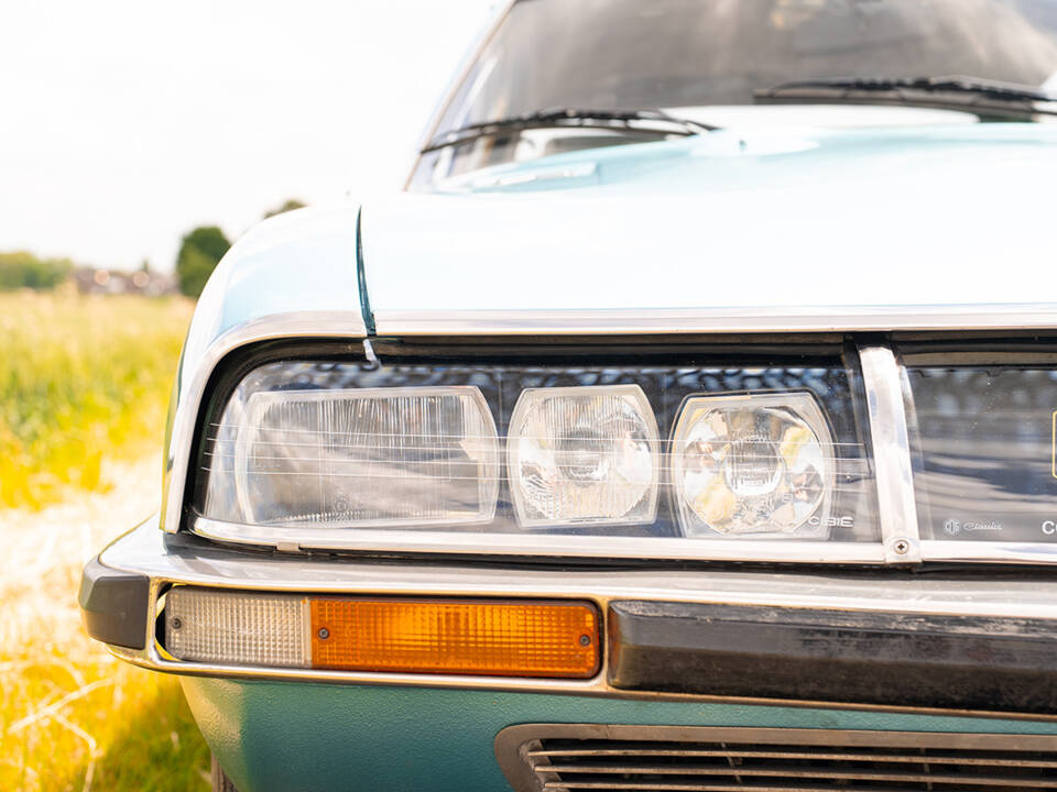 Image 13/57 of Citroën SM (1971)