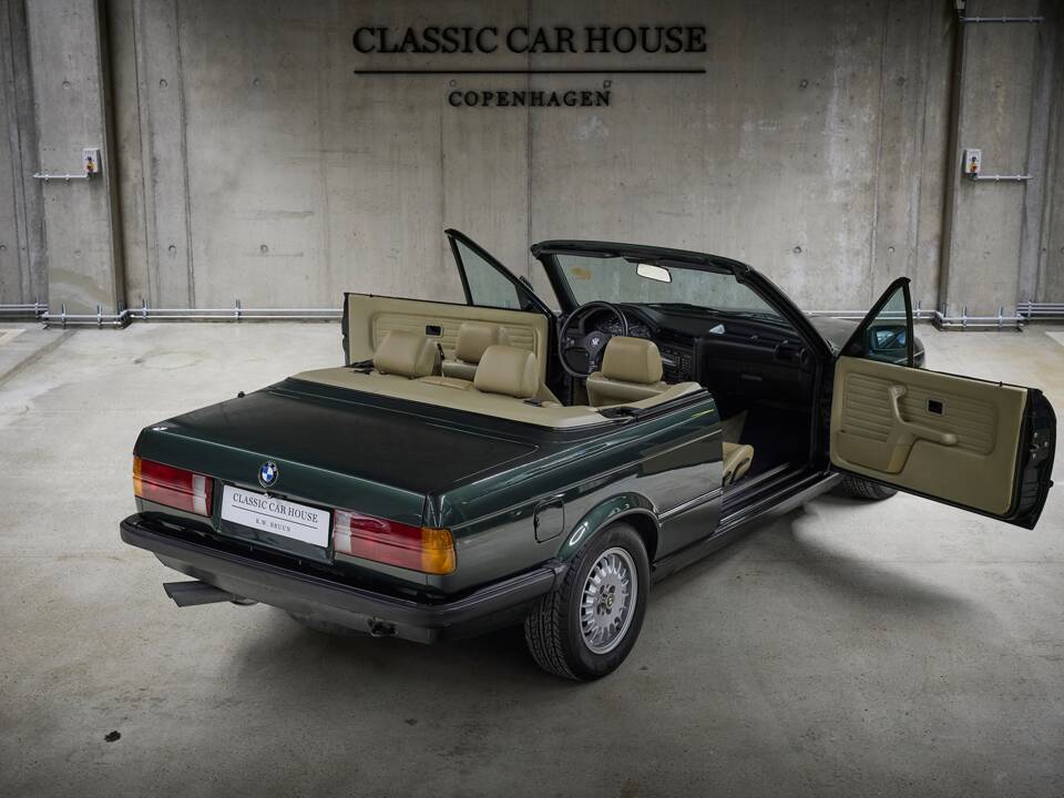 Image 23/90 of BMW 325i (1987)
