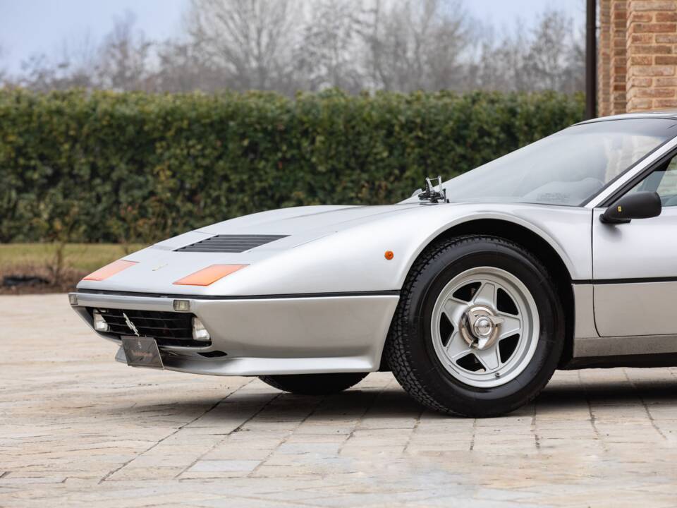 Image 34/50 de Ferrari 512 BBi (1982)