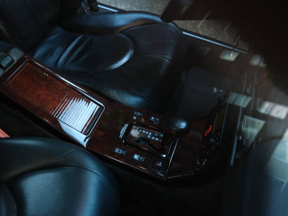 Image 40/100 of Mercedes-Benz SL 600 (1998)