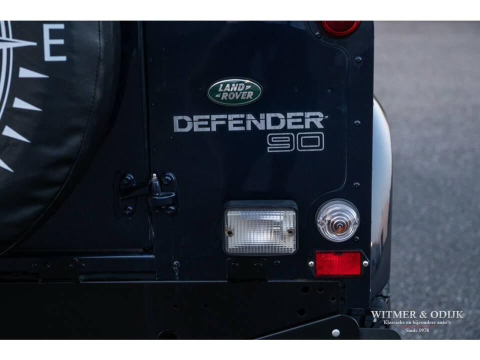 Image 18/25 de Land Rover Defender 90 (1996)