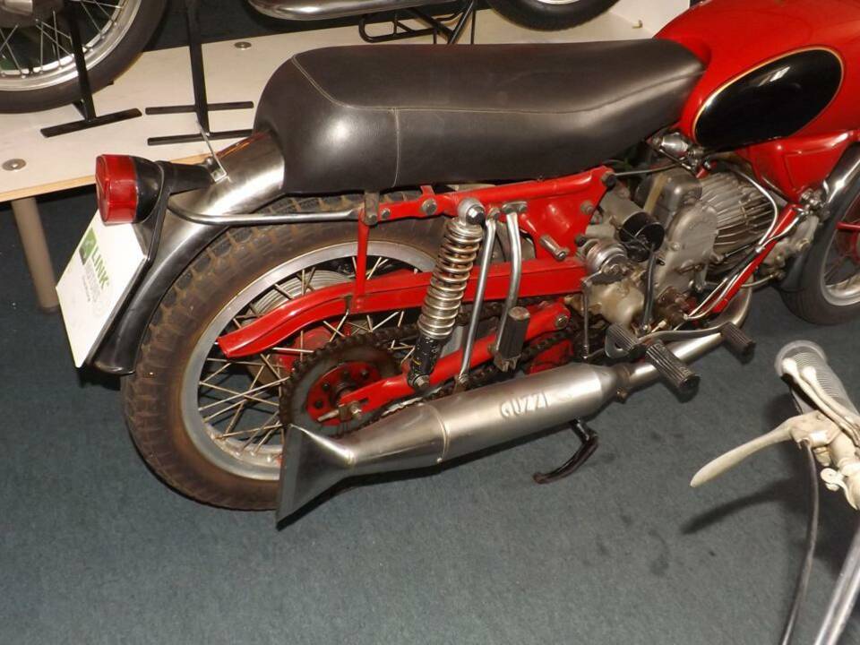 Bild 3/35 von Moto Guzzi DUMMY (1973)