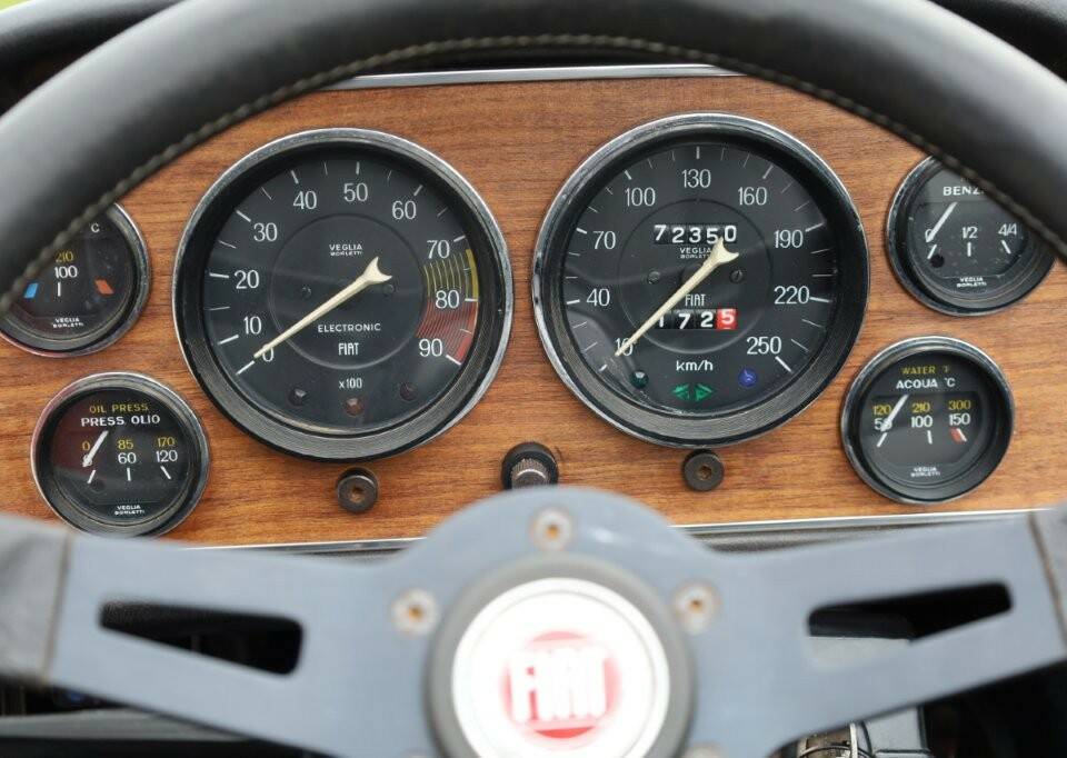 Bild 29/40 von FIAT Dino Spider (1968)
