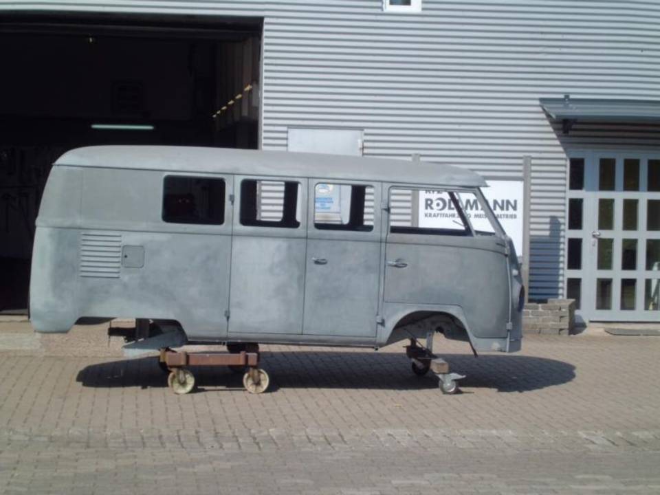 Imagen 32/34 de Volkswagen T1 Kombi (1957)