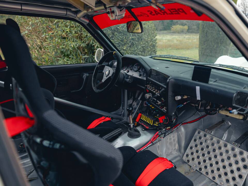 Image 34/56 de BMW M3 (1988)