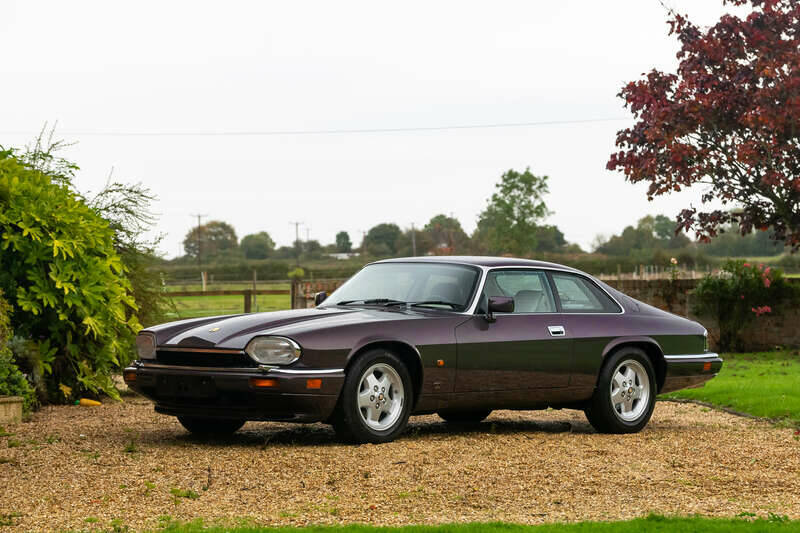 Image 6/50 of Jaguar XJS 6.0 (1993)