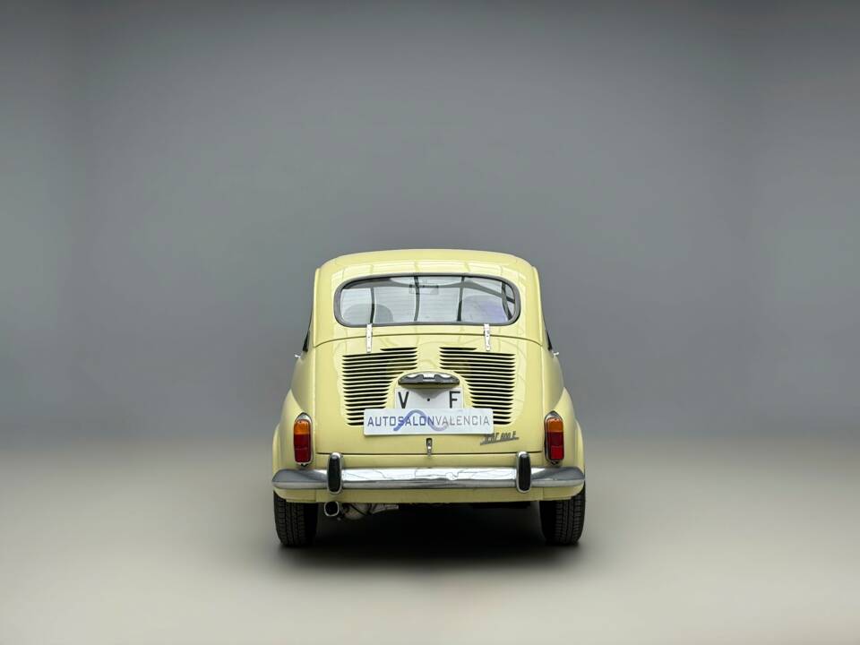 Immagine 6/16 di SEAT 600 E (1973)