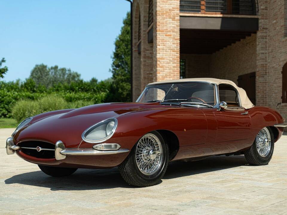 Image 8/50 de Jaguar E-Type 3.8 (1964)