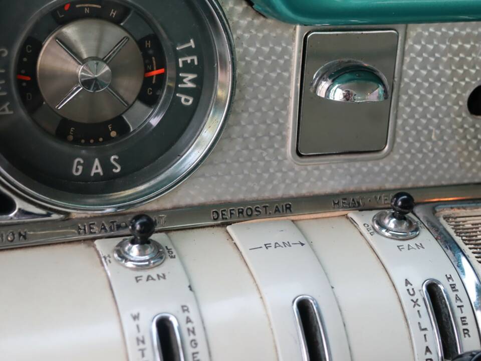 Image 15/50 of Buick 60 Century Riviera (1955)