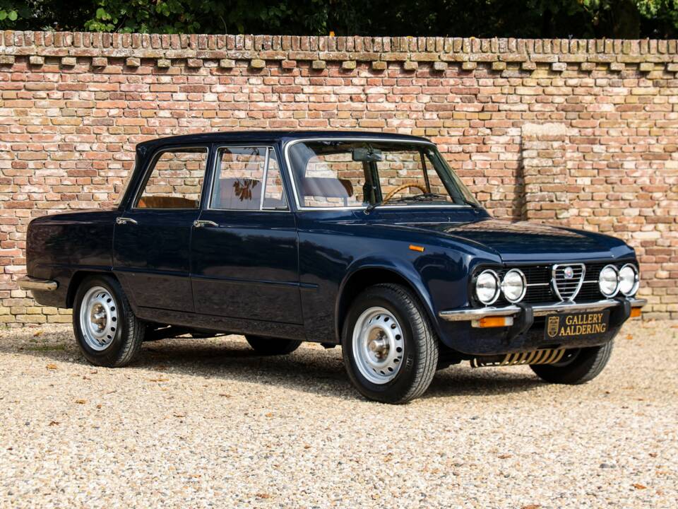 Image 46/50 of Alfa Romeo Giulia Nuova Super 1300 (1975)