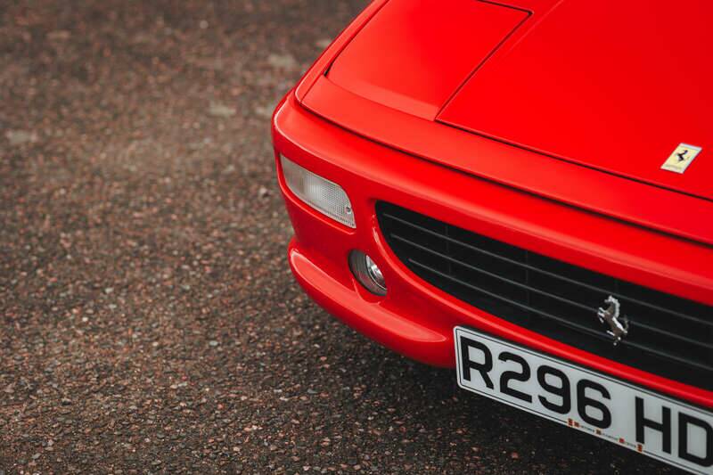 Image 27/50 de Ferrari F 355 Berlinetta (1998)