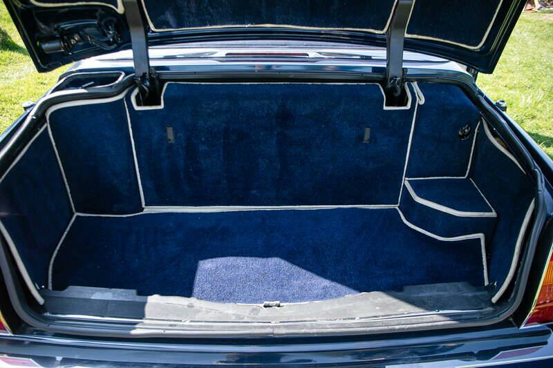 Image 40/50 of Bentley Azure Mulliner (1996)