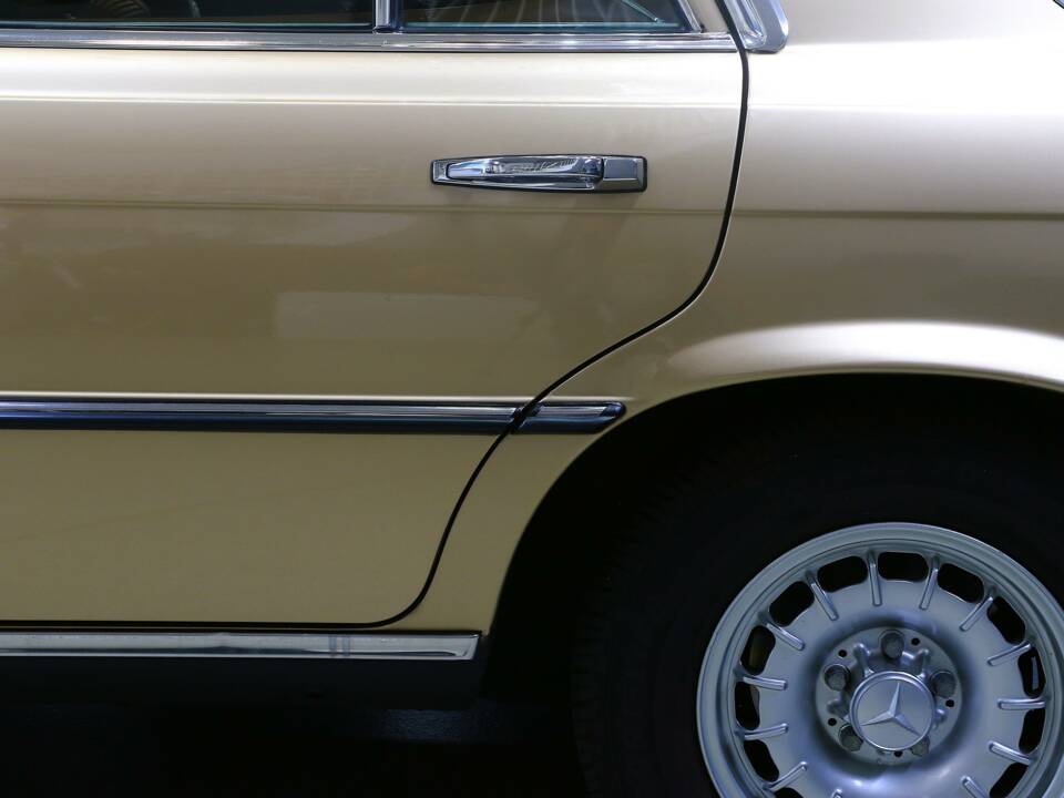 Bild 10/23 von Mercedes-Benz 280 SE (1979)