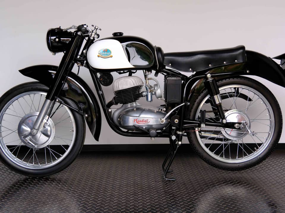 Image 34/68 of Mondial 160 Sport Lusso (1954)