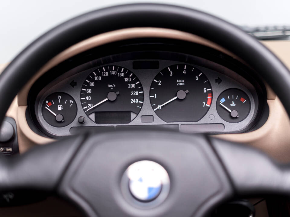 Image 22/39 of BMW Z3 1.9 (1996)