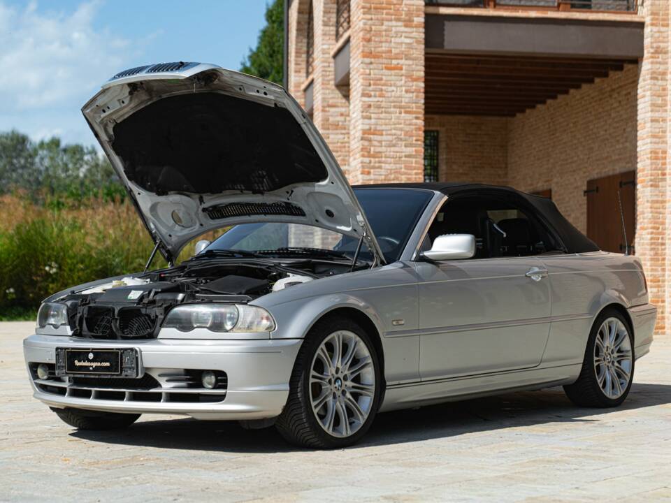 Image 49/50 of BMW 320Ci (2001)