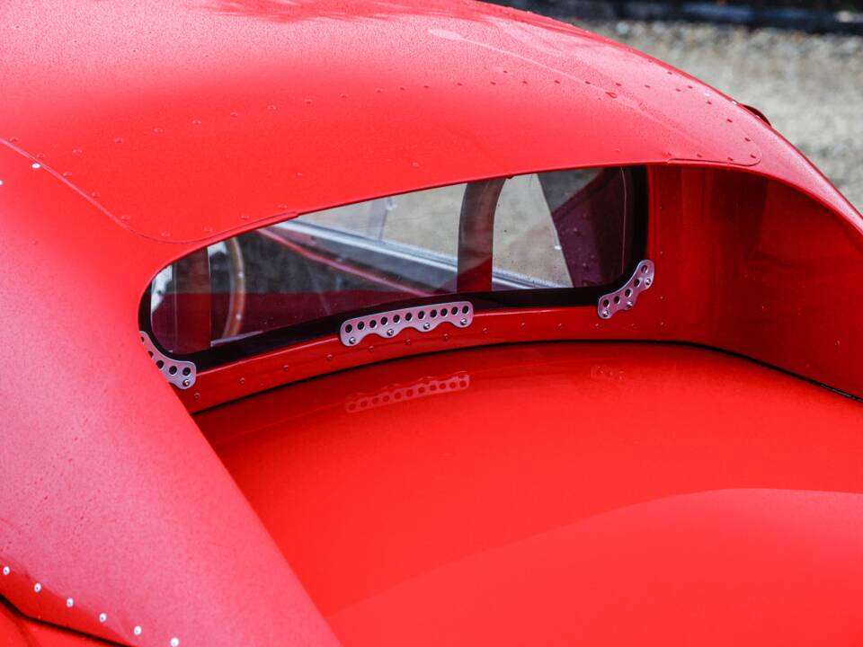 Image 19/49 of MG MGA 1850 (1960)