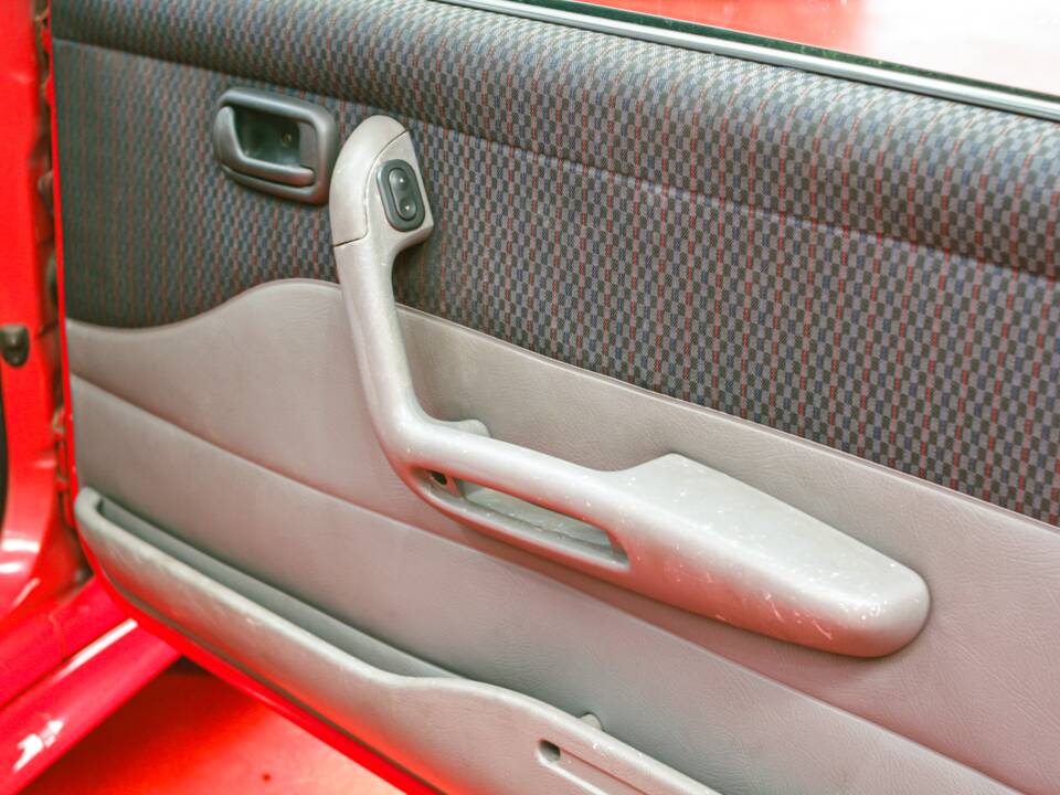 Image 30/39 of FIAT Punto GT (1995)