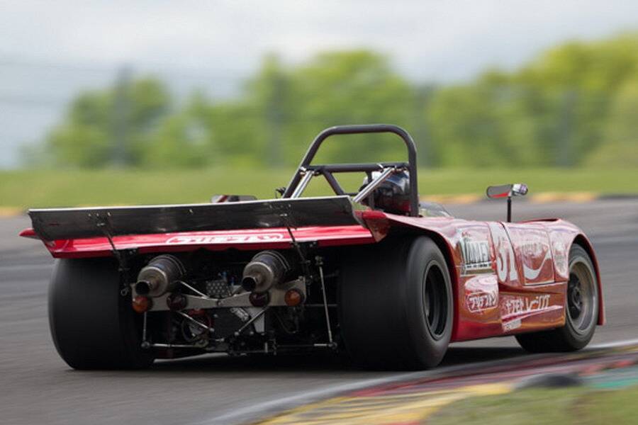Image 9/39 of Lola T280 (1972)