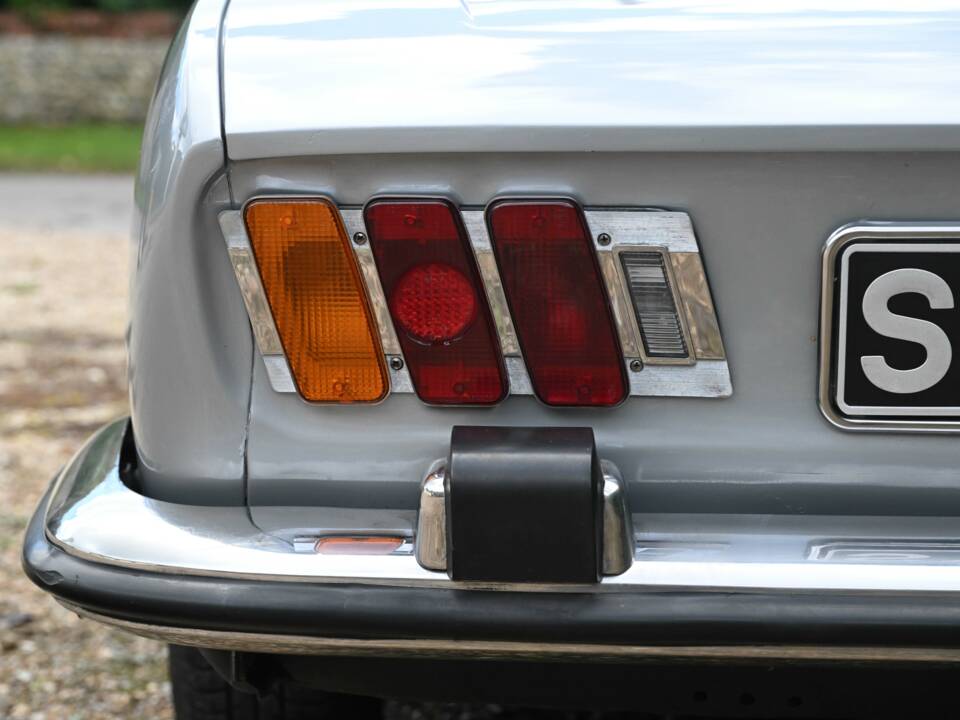Image 18/50 of Peugeot 504 Coupé (1973)