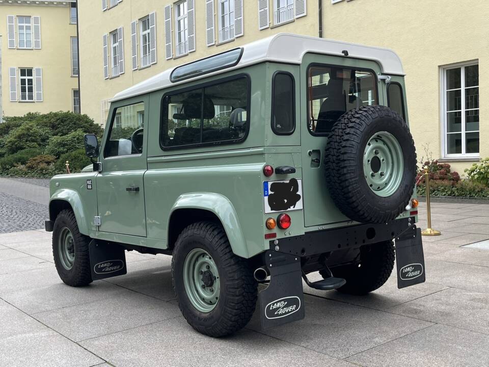 Imagen 2/10 de Land Rover Defender 110 Heritage (2015)