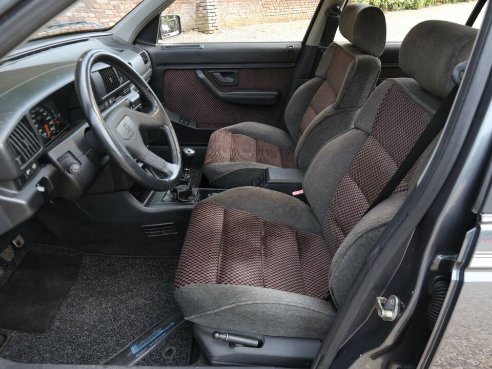 Bild 10/50 von Peugeot 405 Mi16 (1990)