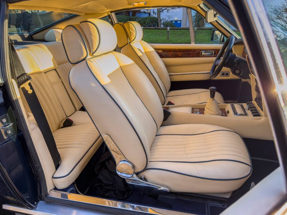 Afbeelding 22/22 van Aston Martin V8 Vantage X-Pack (1987)