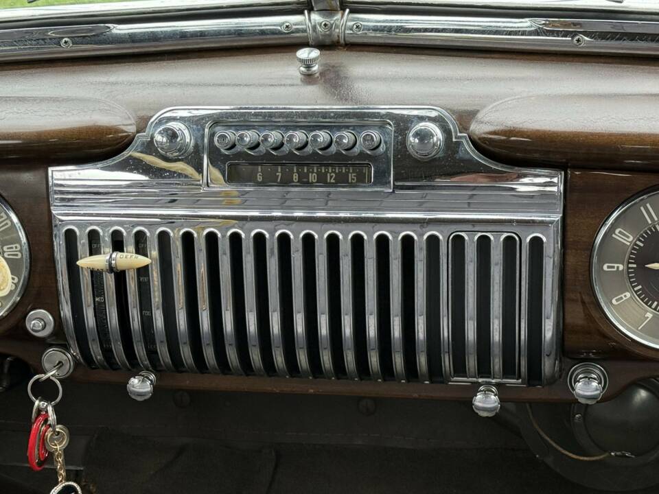 Image 23/24 of Cadillac de Ville Touring Sedan (1947)