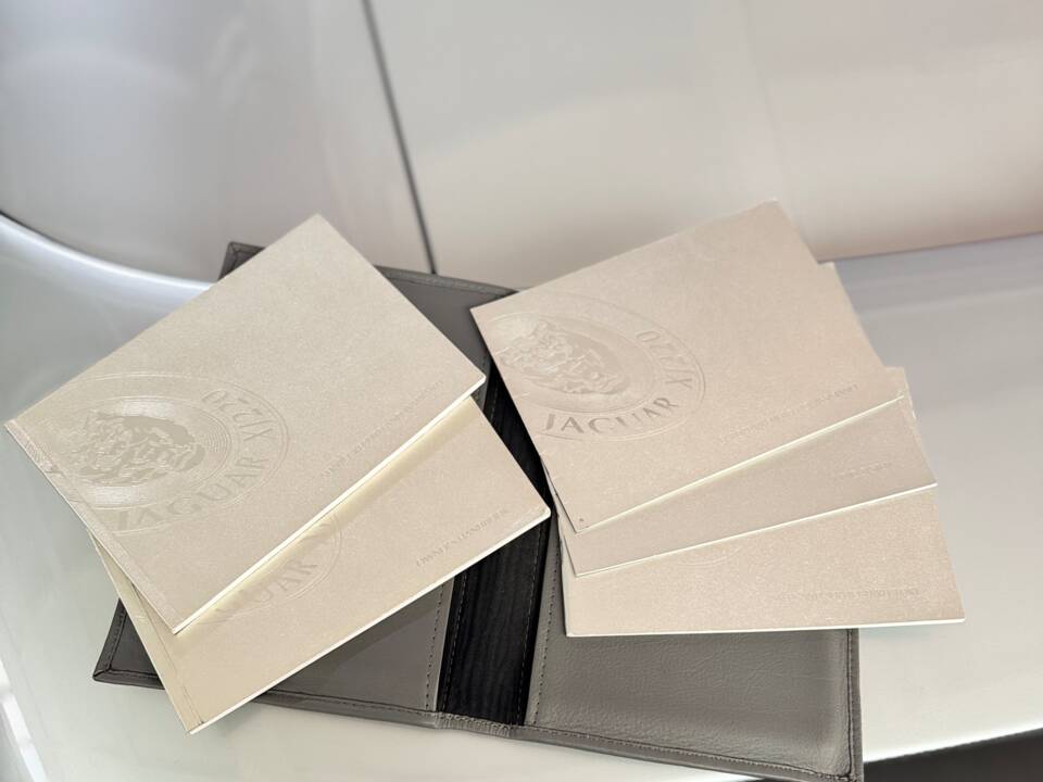 Imagen 42/47 de Jaguar XJ 220 (1993)