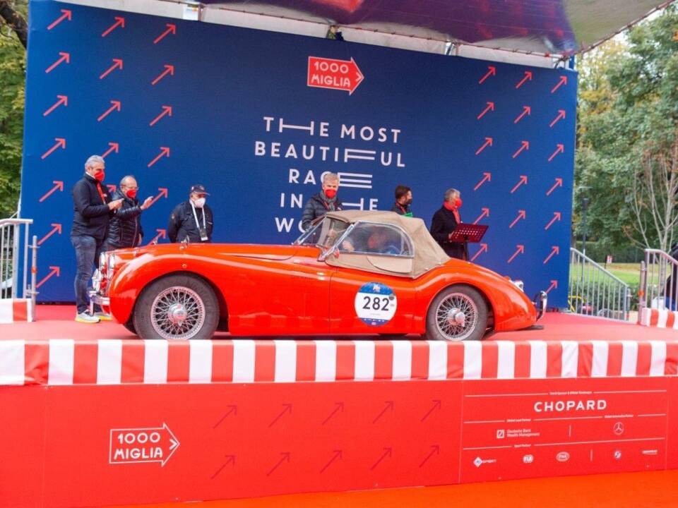 Bild 27/45 von Jaguar XK 120 SE OTS (1954)