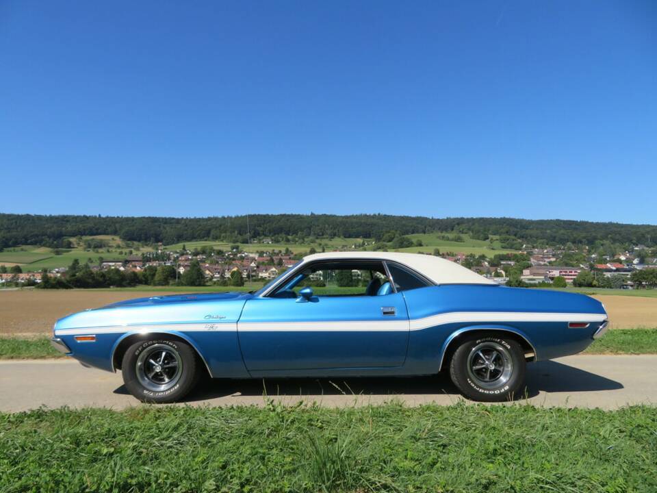 Image 3/20 de Dodge Challenger R&#x2F;T 440 Six-Pack (1970)