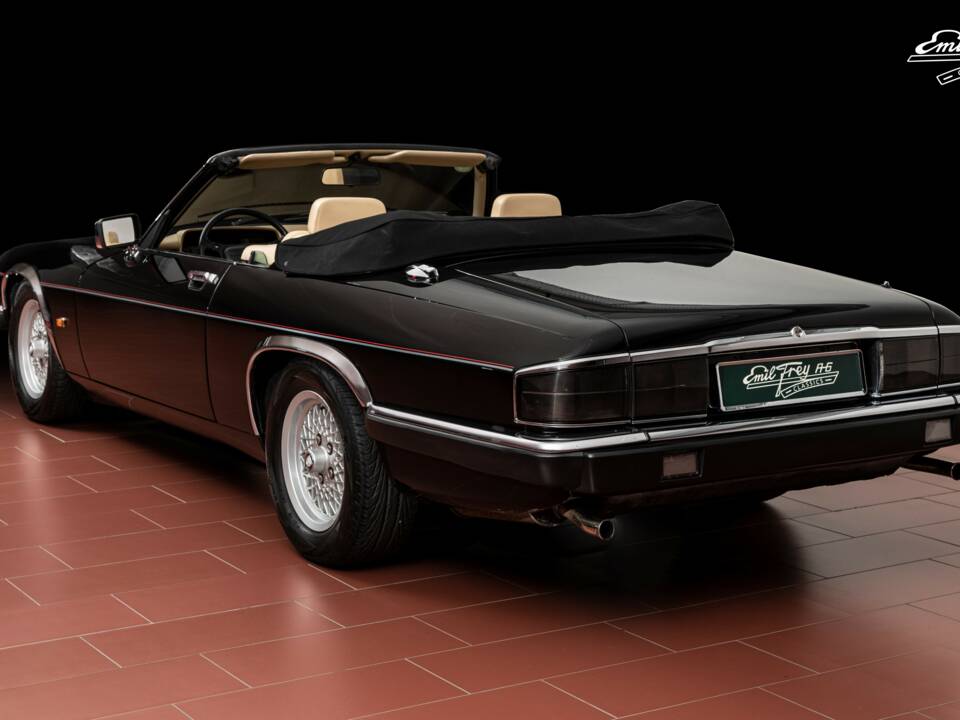 Image 4/7 of Jaguar XJ-S Convertible (1991)