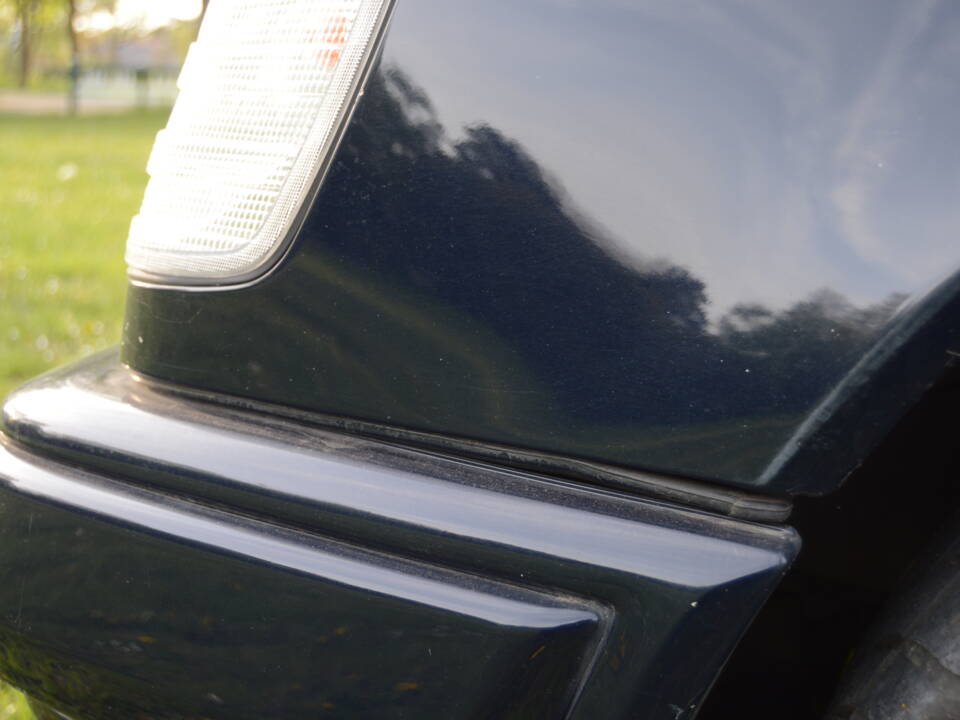 Image 12/22 of Mercedes-Benz 300 CE-24 (1993)