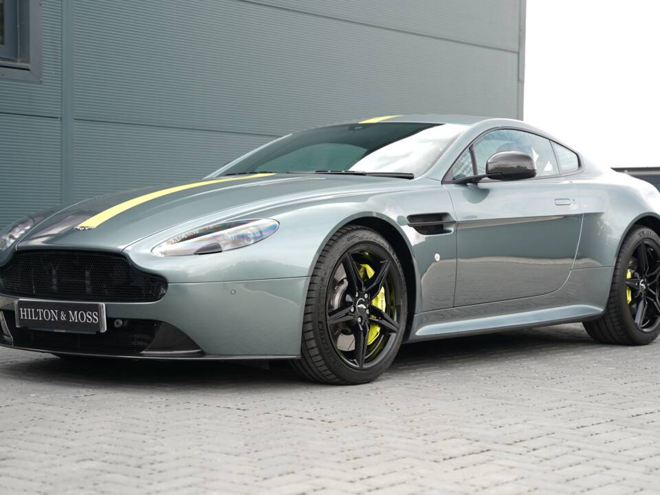 Bild 11/50 von Aston Martin V8 Vantage AMR (2018)