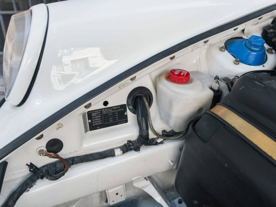 Bild 85/90 von Porsche 911 Carrera RS (1992)