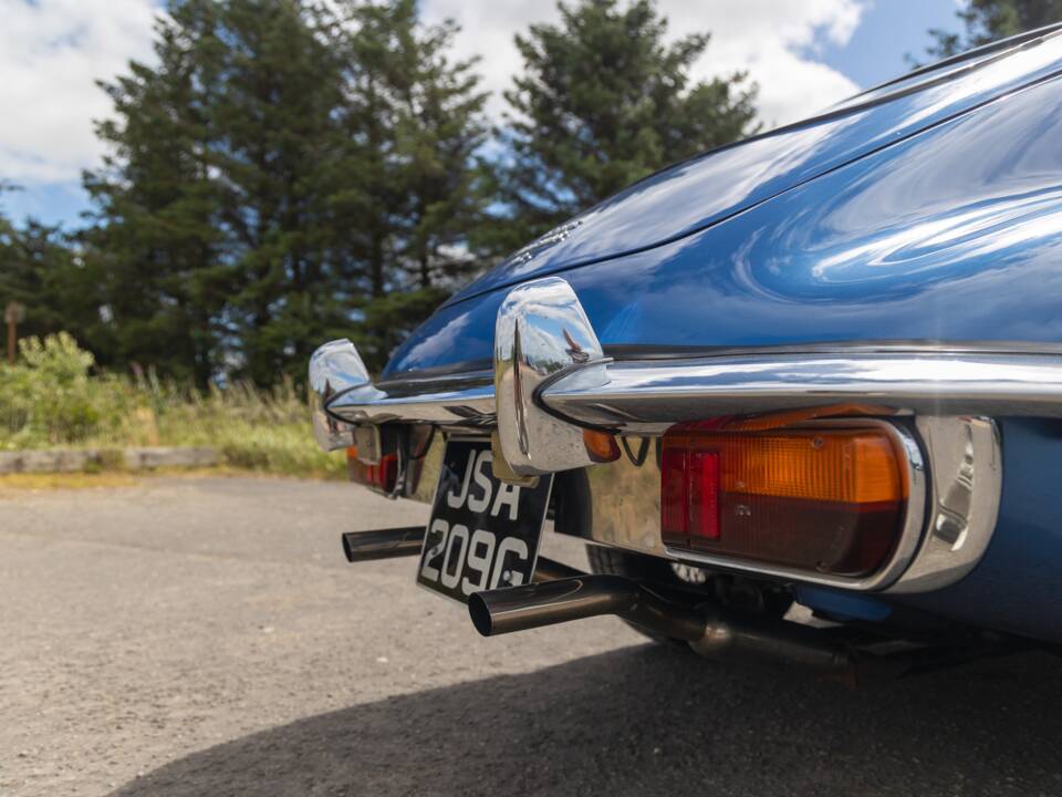 Image 11/50 of Jaguar E-Type (2+2) (1968)