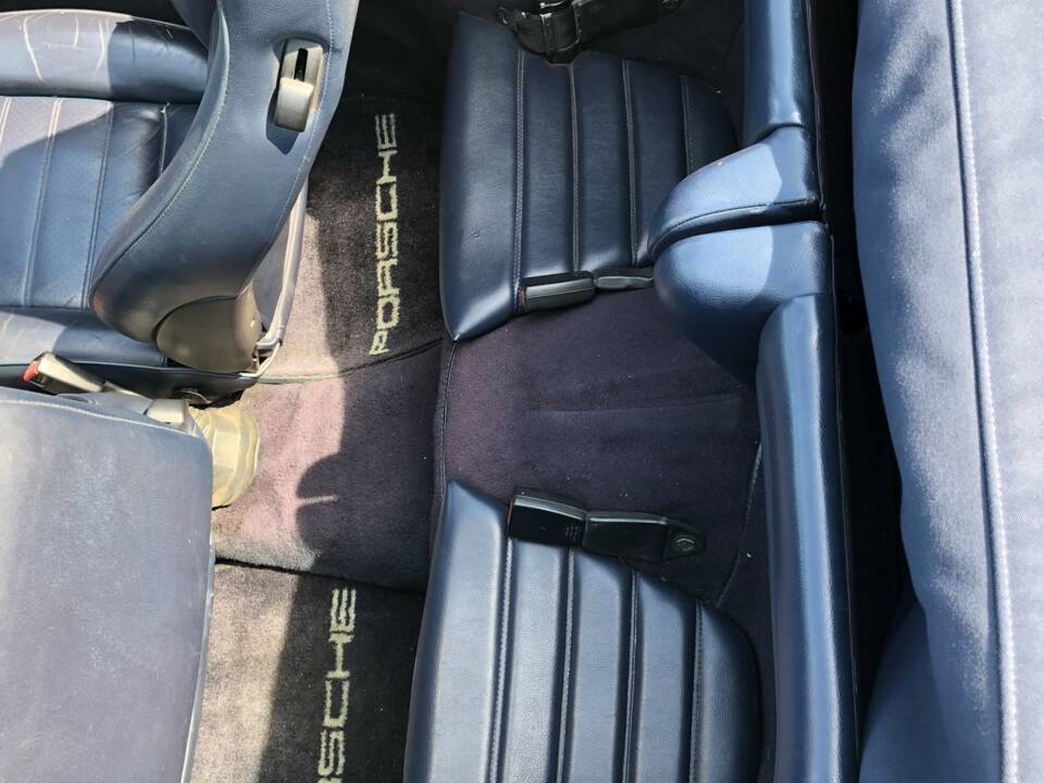 Image 35/50 of Porsche 911 Carrera 3.2 (1984)