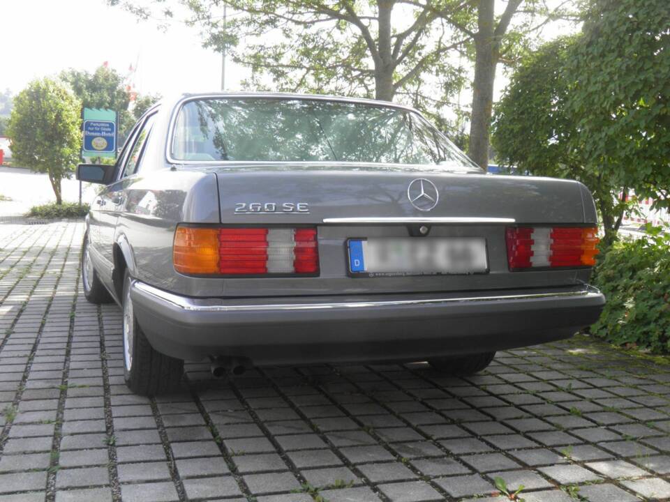 Immagine 2/6 di Mercedes-Benz 260 SE (1991)