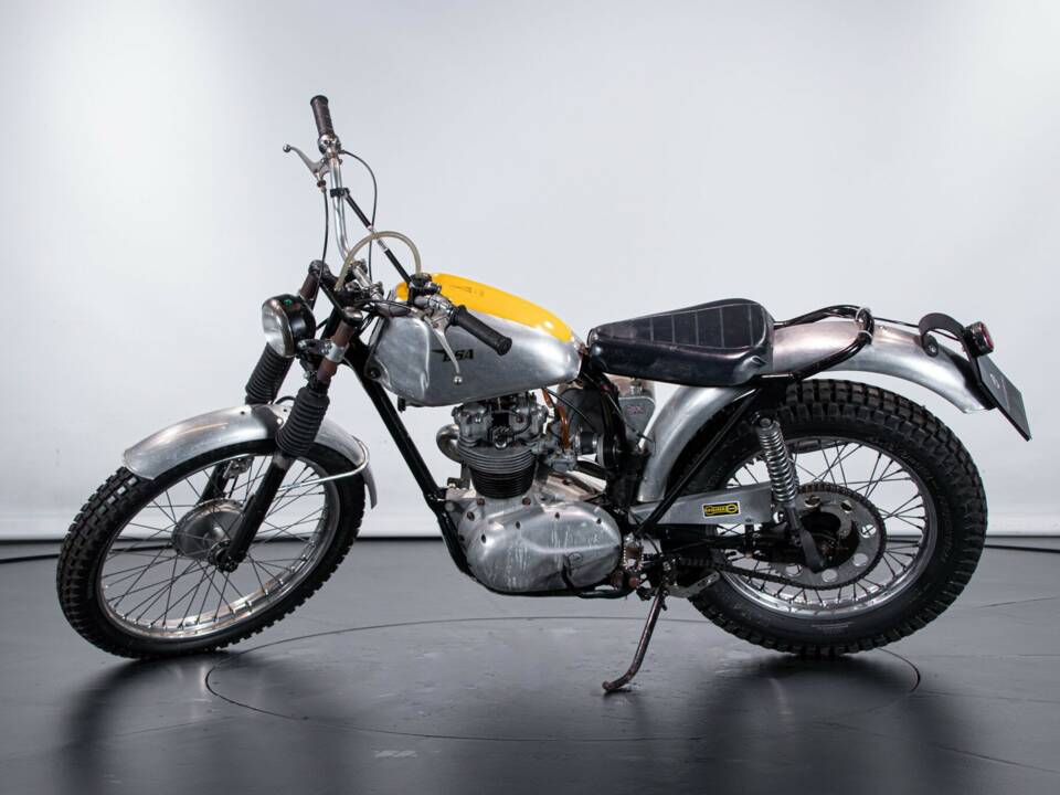 Bild 1/50 von BSA C 15 Scrambler (1963)