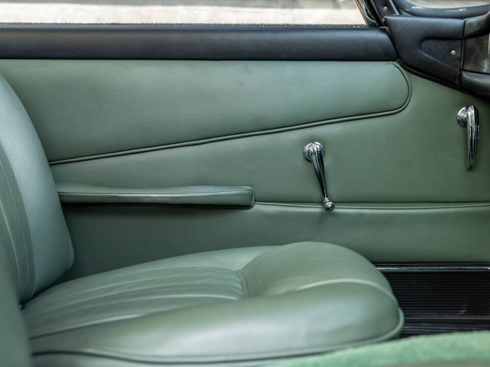 Bild 31/59 von Aston Martin DB 4 (1960)