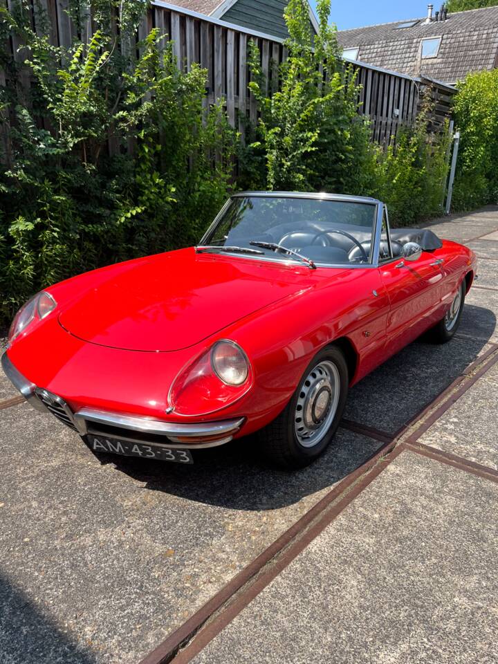 Imagen 3/4 de Alfa Romeo 1600 Duetto (1967)