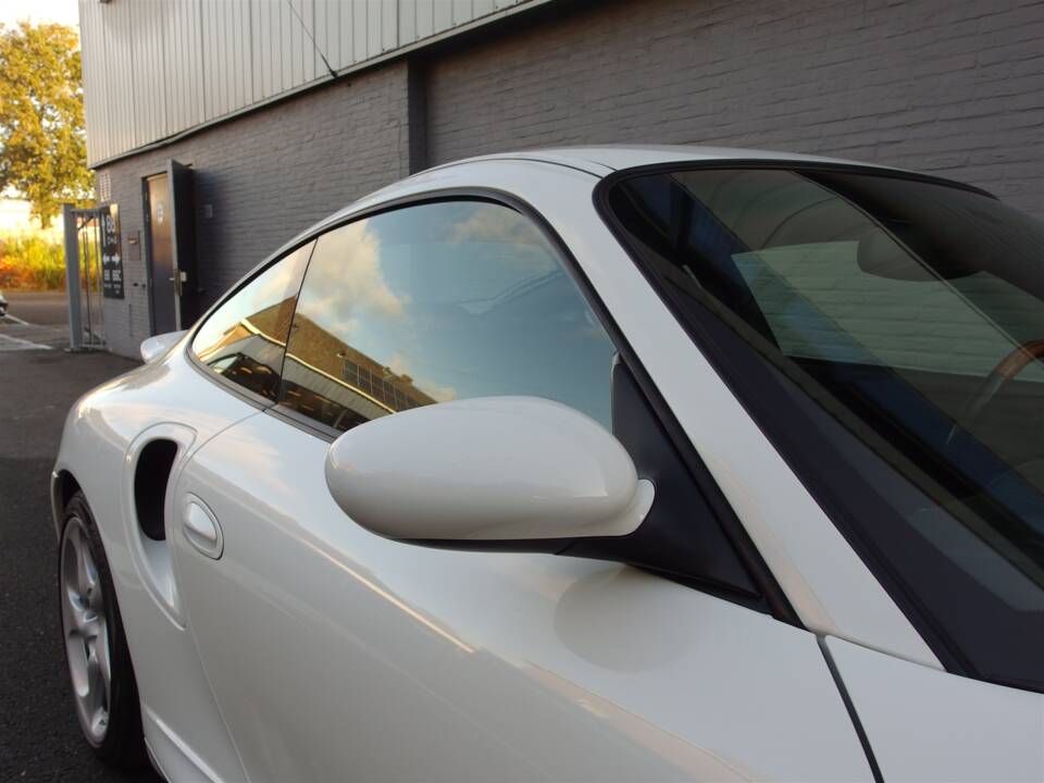 Bild 33/99 von Porsche 911 Turbo (2004)