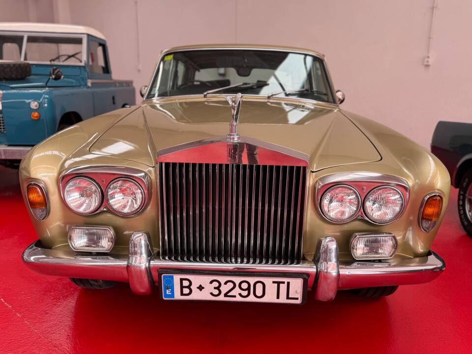 Image 2/23 of Rolls-Royce Silver Shadow I (1975)