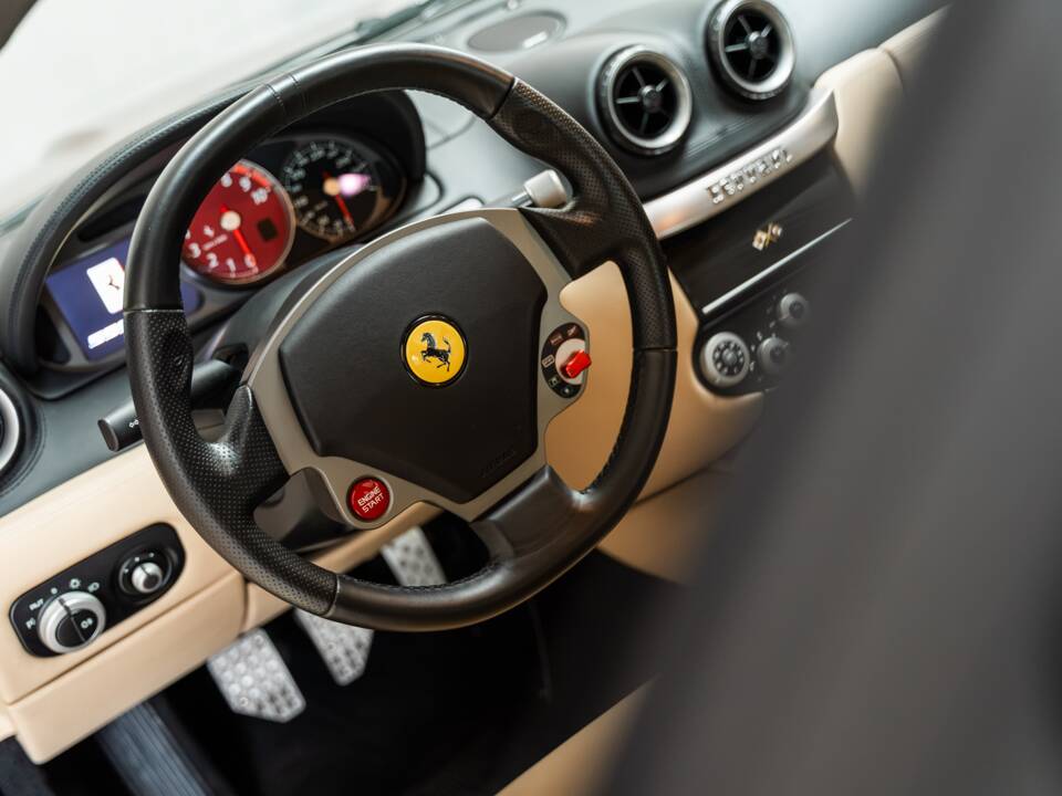 Bild 15/39 von Ferrari 599 GTB (2007)